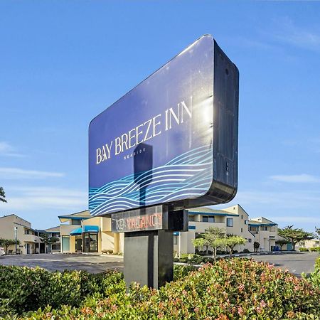 סיסייד Bay Breeze Inn מראה חיצוני תמונה