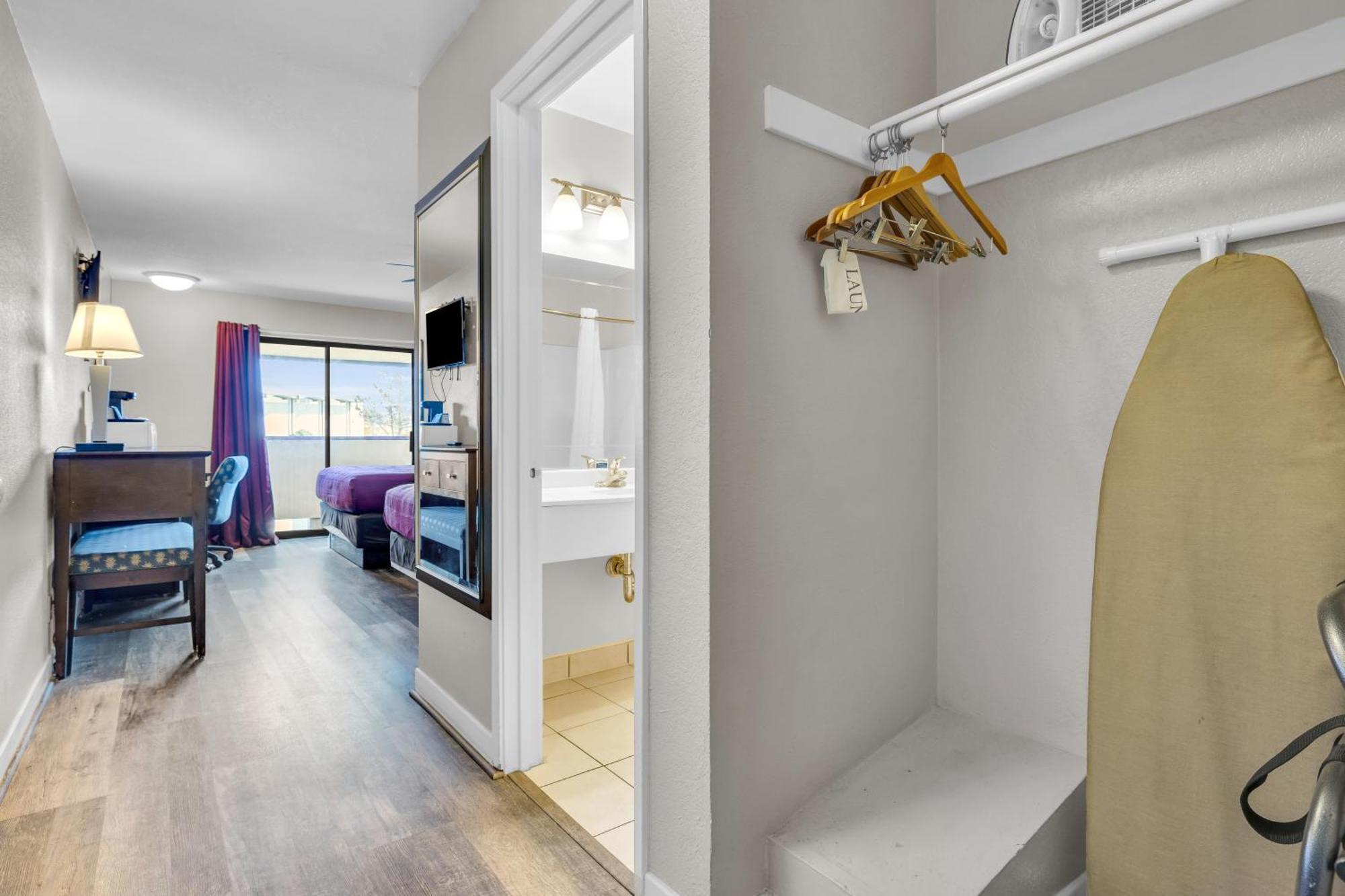 סיסייד Bay Breeze Inn מראה חיצוני תמונה